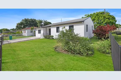 9001 NW 32nd Court Road, Miami, FL 33147 - Photo 2