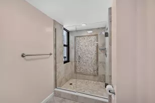 4000 N Ocean Dr, Riviera Beach, FL 33404 - Photo 32