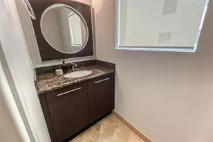 727 NE 4th Ave, Fort Lauderdale, FL 33304 - Photo 14