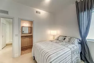727 NE 4th Ave, Fort Lauderdale, FL 33304 - Photo 20