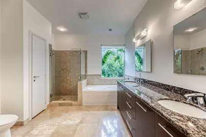 727 NE 4th Avenue, Fort Lauderdale, FL 33304 - Photo 18
