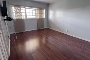 3050 N Palm Aire Dr, Pompano Beach, FL 33069 - Photo 8