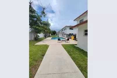 240 SW 7th Street #9, Boca Raton, FL 33432 - Photo 22