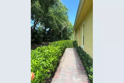 1805 Bridgepointe Circle #1, Vero Beach, FL 32967 - Photo 22