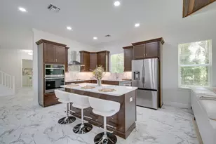 1805 Bridgepointe Cir, Vero Beach, FL 32967 - Photo 2