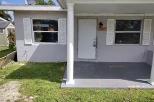 4383 SE Field St, Stuart, FL 34997 - Photo 2