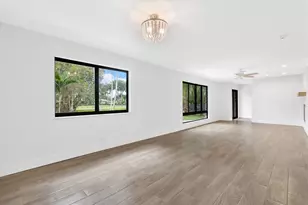 10751 SW 25th St, Davie, FL 33324 - Photo 4