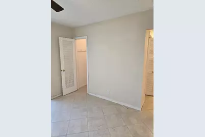 99 Salisbury E, West Palm Beach, FL 33417 - Photo 10