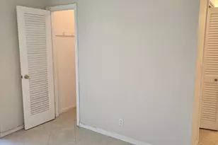 99 Salisbury E, West Palm Beach, FL 33417 - Photo 10