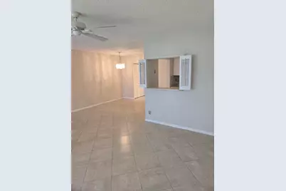 99 Salisbury E, West Palm Beach, FL 33417 - Photo 2