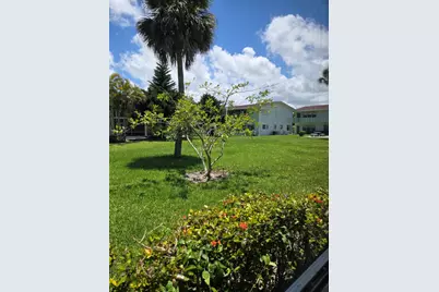 99 Salisbury E, West Palm Beach, FL 33417 - Photo 16