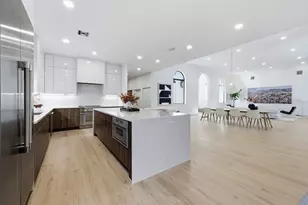 2557 Seminole Cir, West Palm Beach, FL 33409 - Photo 10