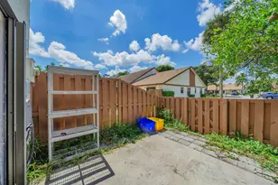 1030 Parkside Green Dr, Greenacres, FL 33415 - Photo 30