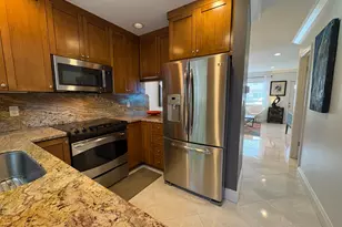 113 NE 20th Ct, Wilton Manors, FL 33305 - Photo 2