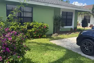 1463 Summit Run Cir, West Palm Beach, FL 33415 - Photo 2