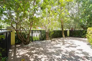 214 S Latitude Cir, Delray Beach, FL 33483 - Photo 32