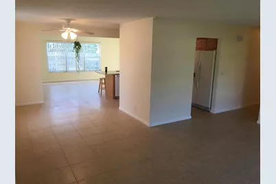8842 SE Sandcastle Circle, Hobe Sound, FL 33455 - Photo 2