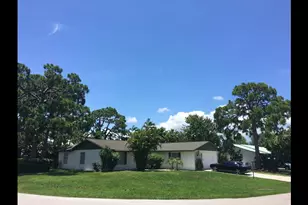 8842 SE Sandcastle Cir, Hobe Sound, FL 33455 - Photo 1