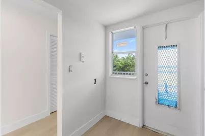 3201 NE 8th Street #206, Pompano Beach, FL 33062 - Photo 10
