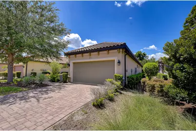 8433 Alberata Vista Drive, Tampa, FL 33647 - Photo 6