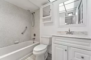 9360 Sunrise Lakes Blvd, Sunrise, FL 33322 - Photo 26