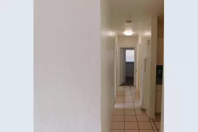 435 NW 30th Avenue, Fort Lauderdale, FL 33311 - Photo 6