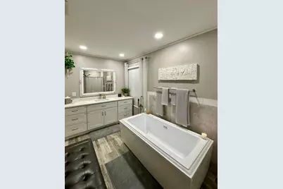 528 Date Palm Drive, Lake Park, FL 33403 - Photo 6