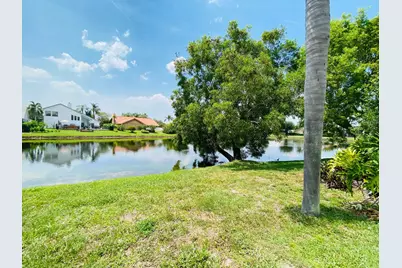2485 Stonegate Drive, Wellington, FL 33414 - Photo 18
