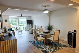 9923 S Hollybrook Lake Dr S, Pembroke Pines, FL 33025 - Photo 2