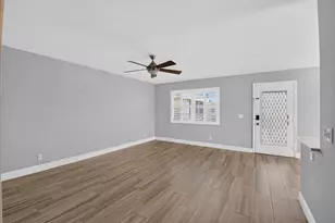 374 Capri H, Delray Beach, FL 33484 - Photo 6