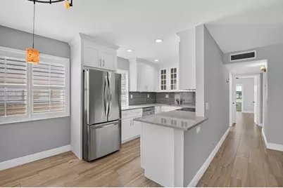 374 Capri H, Delray Beach, FL 33484 - Photo 2
