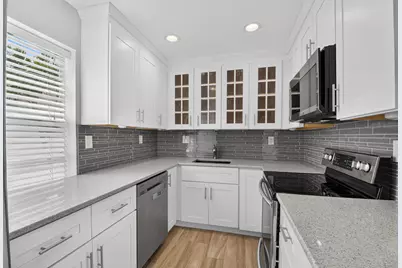 374 Capri H, Delray Beach, FL 33484 - Photo 2