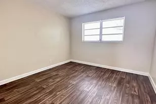 717 SE 16th St, Fort Lauderdale, FL 33316 - Photo 6