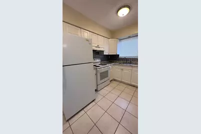 717 SE 16th Street #5, Fort Lauderdale, FL 33316 - Photo 2