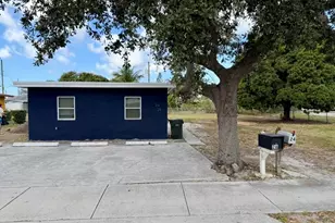 24 SW 10th Ave, Delray Beach, FL 33444 - Photo 1