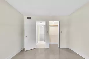 470 NW 20th St, Boca Raton, FL 33431 - Photo 32