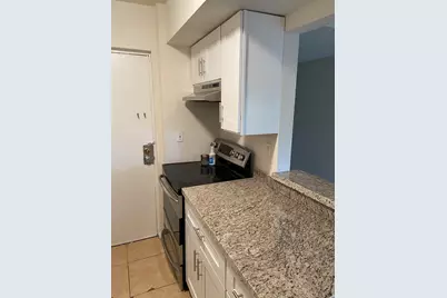 605 S Pine Island Road #401a, Plantation, FL 33324 - Photo 2