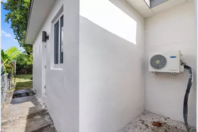 865 SE 12th Street #A, Hialeah, FL 33010 - Photo 36