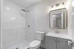865 SE 12th St, Hialeah, FL 33010 - Photo 32