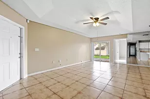 9312 NW 54th St, Sunrise, FL 33351 - Photo 6