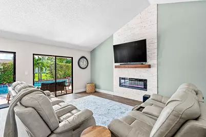 1912 NW 77th Avenue, Margate, FL 33063 - Photo 2