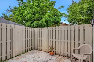 13792 Yarmouth Dr, Wellington, FL 33414 - Photo 14