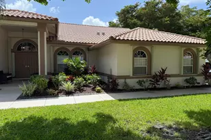 4863 Chardonnay Dr, Coral Springs, FL 33067 - Photo 2