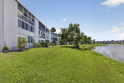 307 Wellington C, West Palm Beach, FL 33417 - Photo 18