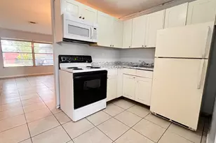 919 S G St, Lake Worth Beach, FL 33460 - Photo 2