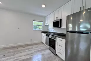 102 S K St, Lake Worth, FL 33460 - Photo 4