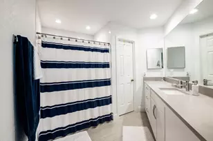 3 Lexington Ln E, Palm Beach Gardens, FL 33418 - Photo 10
