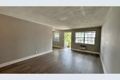 105 NE 6th Avenue, Boynton Beach, FL 33435 - Photo 4
