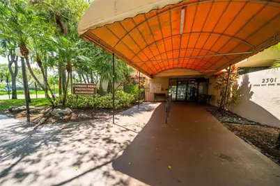 2240 N Cypress Bend Drive #802, Pompano Beach, FL 33069 - Photo 28