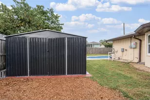 1091 SE Spinnaker Ave, Port Saint Lucie, FL 34983 - Photo 28